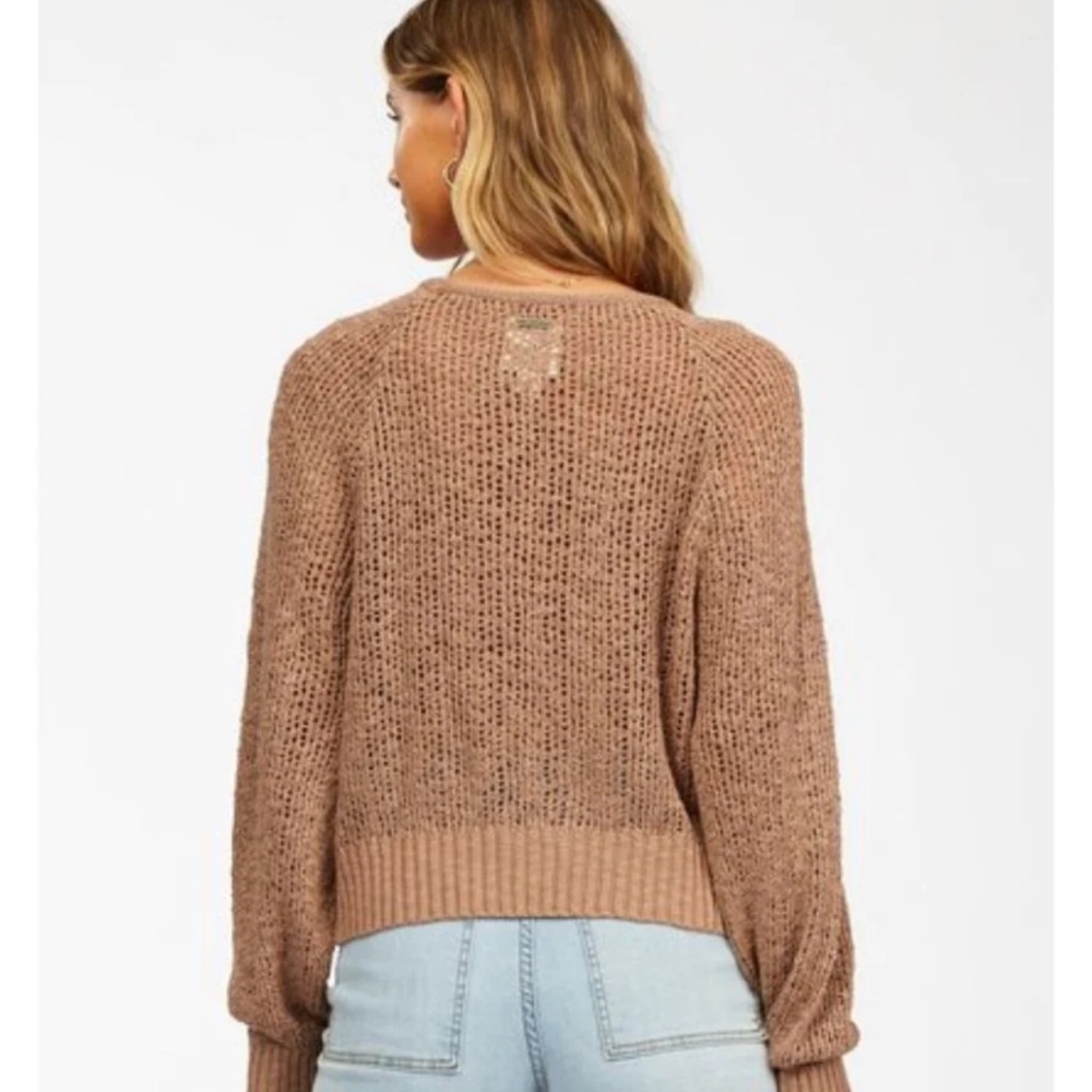 Billabong Sundown Sweater in the color Mushroom - Large - Picture 3 of 8